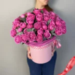 Пионовидные розы в шляпной коробке от AzaliaNow