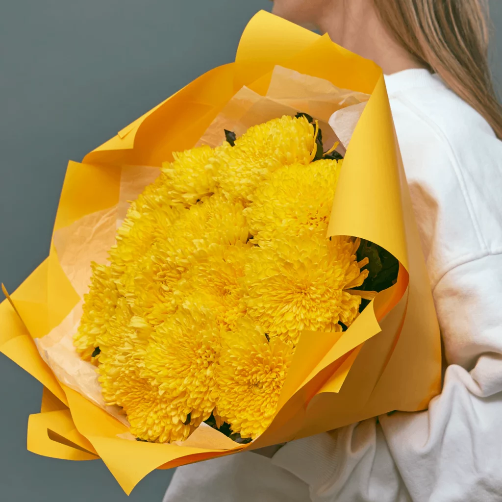 Букет желтых хризантем «Все для тебя» от AzaliaNow